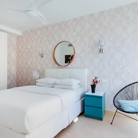 Modern Flat In Apartment