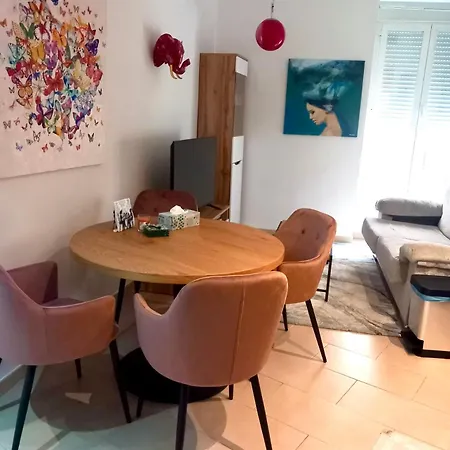 Apartment Modern Flat In *